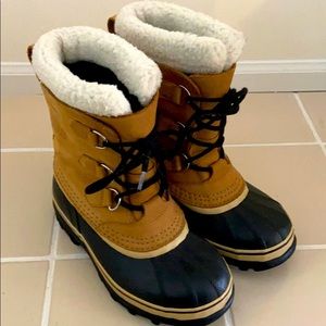 Sorel Caribou Youth Size 6